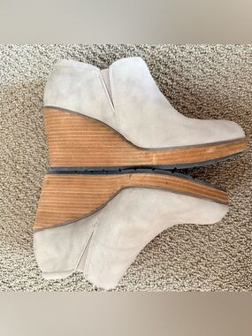 Dr. Scholl's Taupe Wedge Booties with Side Zipper